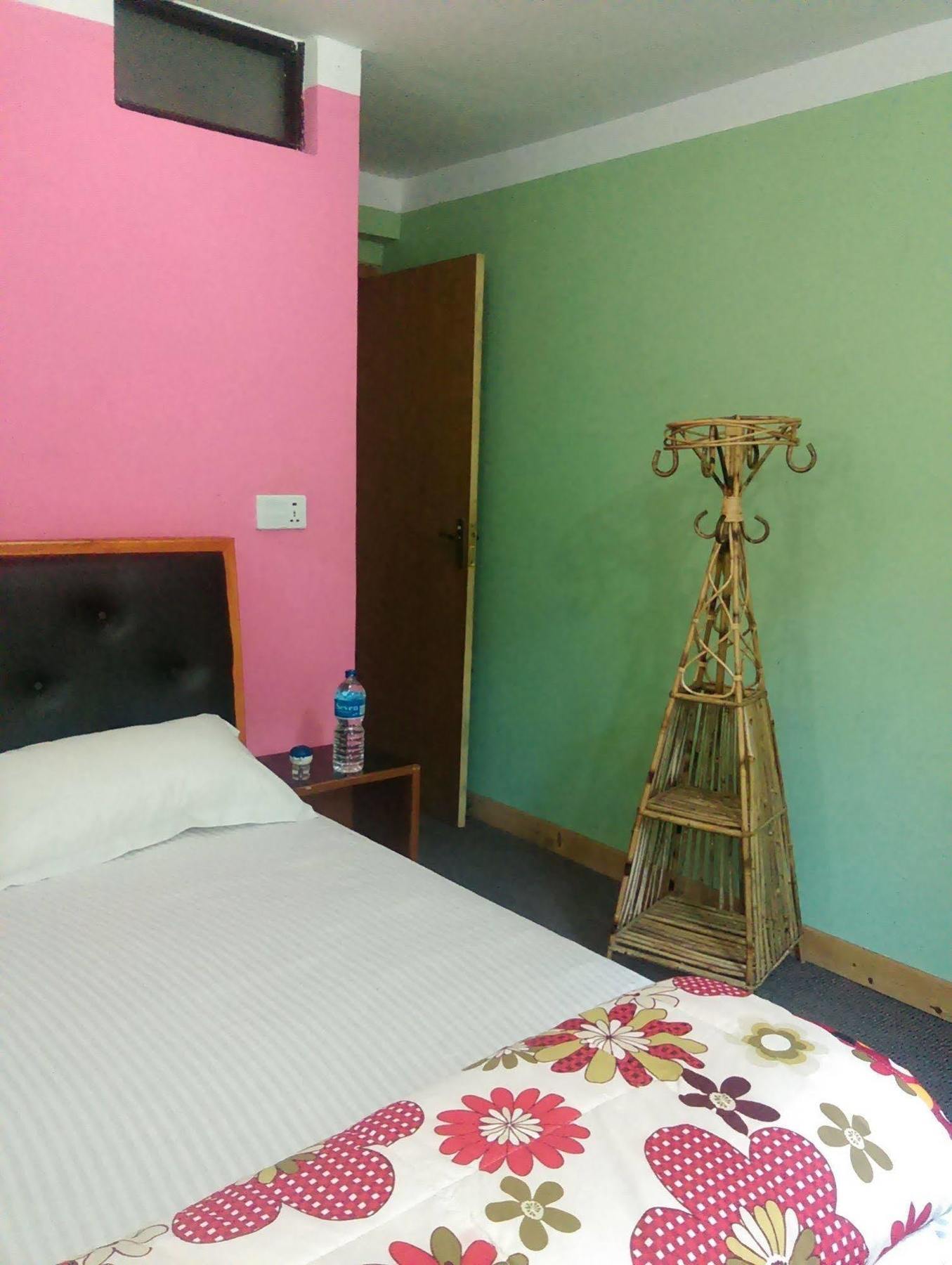 Bhatgoan Mountain Guest House מראה חיצוני תמונה